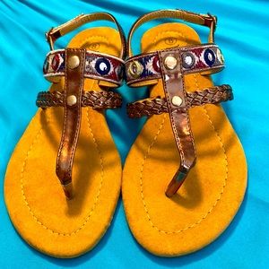 NWOT Nature Breeze Woven Tribal Sandal